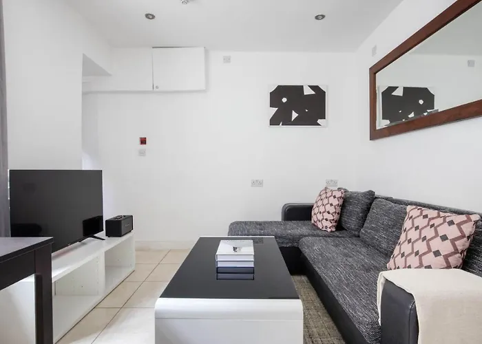 Londwell, Paddington & Hyde Park Urban Escape